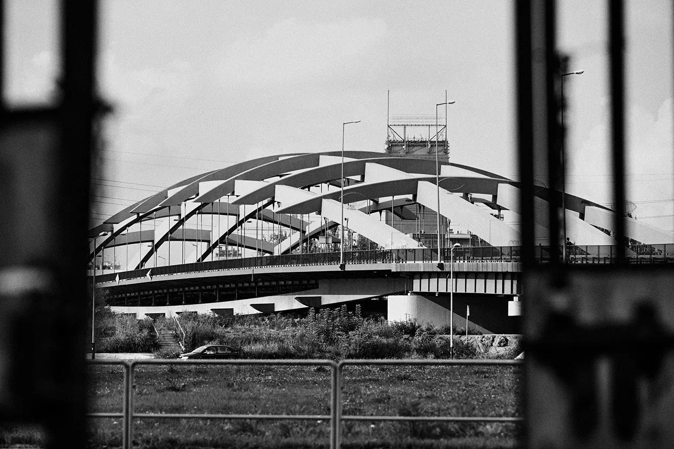 Widok na most Kotlarski z bramy dawnego Młyna Ziarno, 2009